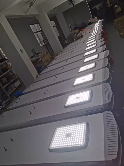 Outdoor All in One Cast Aluminum Garden Lamp 150W Commercial Government Project LED Solar Street Lamp for Driveway Plaza Park Road